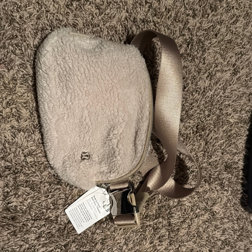 Lululemon belt bag